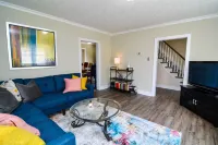 Excellent Location, Family Friendly, Walk to Main St, Close to everything