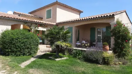 House / Villa - Uzès Отели рядом с достопримечательностью «Uzes Cathedral»