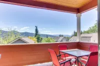 Casa Roja - Mt Hood view townhome in the heart of White Salmon