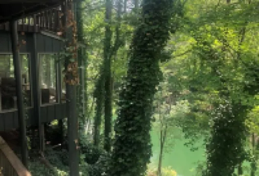 LakeFront Allatoona Great View&w/Dock,Sleeps10Adults/2 Kids,Deck-7mi @LakePoint!