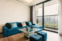 Hi-Home Suites - Ngoai Giao Doan at West Lake Starlake Hotels in Quan Bac Tu Liem