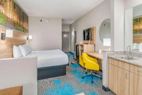 Days Inn & Suites by Wyndham Prattville-Montgomery Hotels in Prattville