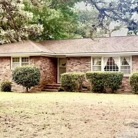 Walking distance from one of South Carolina's top Medical centers.