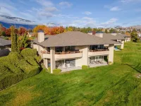 Halmalka Condo 512A Private Hot Tub, 3-bed 2 bath, Sleeps 8, By Outdoor Pool Hotels in Manson