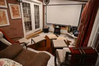 Large Relaxing Family Retreat In The Hudson Valley with Theatre and Gazebo