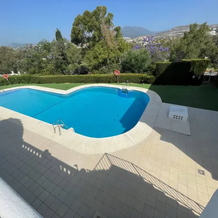 Luxury Townhouse Sea Views 10 Min from Puerto Banús