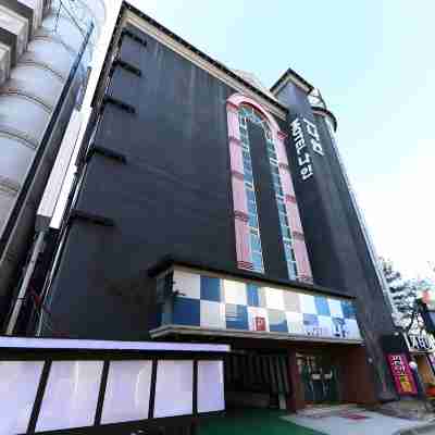 モーテル ナイン Hotel Exterior