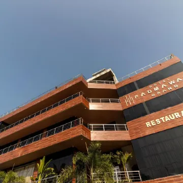 Hotel Padmawati Grand