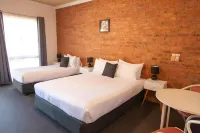 Bega Downs Motor Inn Hotels near Glenbog State Forest