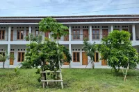Reddoorz Syariah Near Terminal Bus Giwangan Hotels near Central Museum of the Air Force Dirgantara Mandala