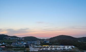 Pohang Uni's Sea Caravan Guryongpo Branch