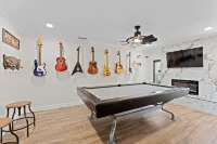 4 Bedroom Waterfront Pool Home near charming downtown New Port Richey