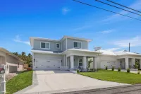 Welcome to Casa Rio, our spacious house in scenic Jensen Beach!