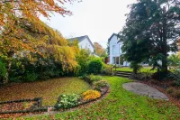 Robins Perch, Bramhall Hotels in Bramhall