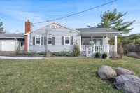 Cozy, Simple 2 Bed, 1 Bath in Flx Wine Country. Barnstormer Winery附近的飯店