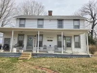 The Jackson House  at Barren River Lakefall Discounta Unique Experience !