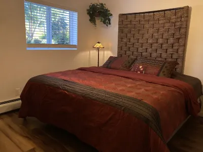 Dog & Kid Friendly Vacation Rental in Glenwood Springs, CO Hotels near Glenwood Hot Springs Pool