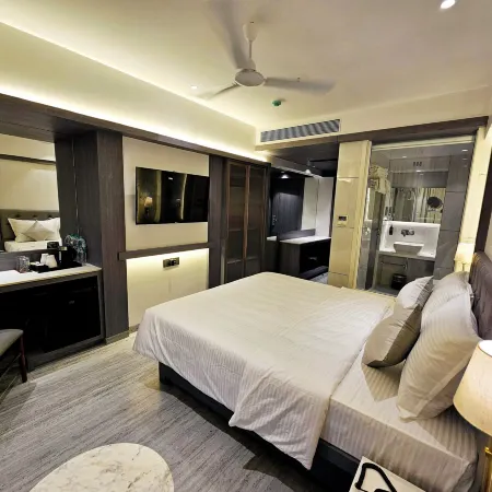 Hotel Golden Nest Thane