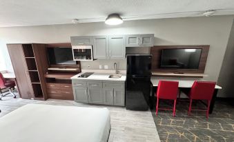 Hawthorn Extended Stay by Wyndham Columbia / Ft. Jackson