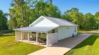 Experience the Cutest Cottage in the Bay! Hotels near Alice Moseley Folk Art Museum