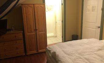 Crowsnest Vineyards Guesthouse