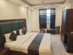 Hotel Vista Premium Tark A Family Hotel Near IGI Airport Delhi