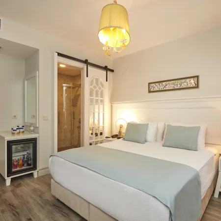 AlaBora Hotel