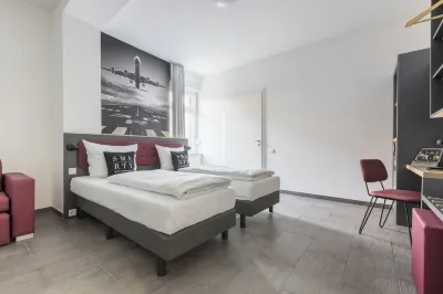 Smarty Airport Cologne Hotel - Kontaktloser Self Check-IN Hotels near Eil