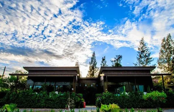 小班布里屋度假村