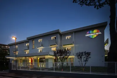 Love Boat Hotel - the Original Отели в г. 