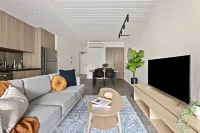Cinema Suites Apartments by Urban Rest