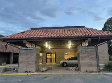 Stagecoach Inn Отели рядом с достопримечательностью «Cochise Lake»