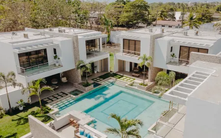 Beach House in Monterrico Guatemala Отели в г. El Conacaste