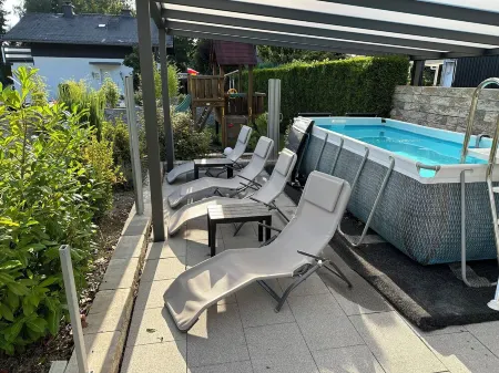 With sauna and fireplace