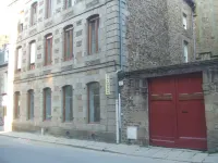 Urban premium ground floor cottage for 2-6 pers historic Fougeres, Label House of Fr.