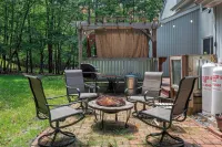 The Great Escape by AvantStay Game Room Hot Tub