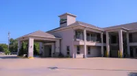 Catoosa Inn & Suites