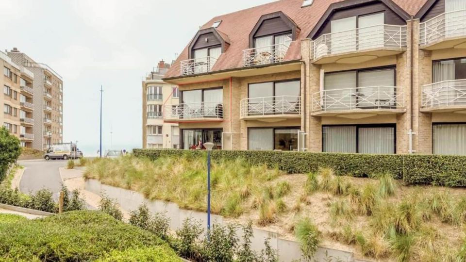 Apartment with Private Balcony