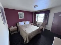 エコノミーイン ニポモ・スワップ・ミート & フリーマーケット周辺のホテル