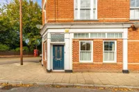 Host & Stay - Coastal Retreat