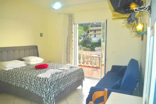 Holiday House Letta in a very quiet location - Agios Gordios Beach
