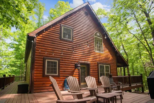 Iron Mountain Lodge 3 Bedroom Cabin by RedAwning