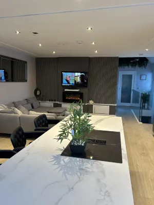 Croke Park 3-Beds 1 Pullout Bed Sleeps 8 - Bungalow