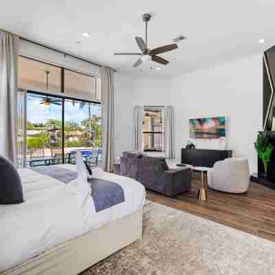 Spacious Home Wpool Tennis Court Rooms