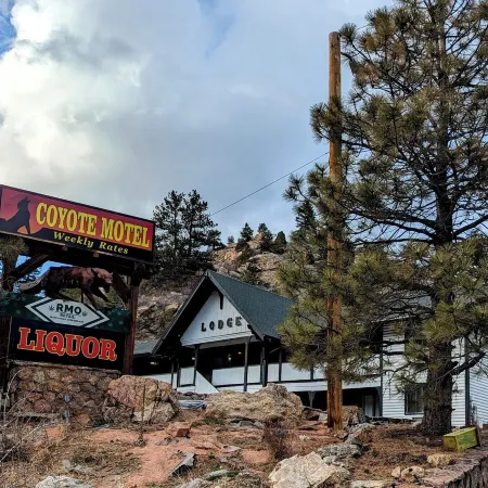 Coyote Motel West