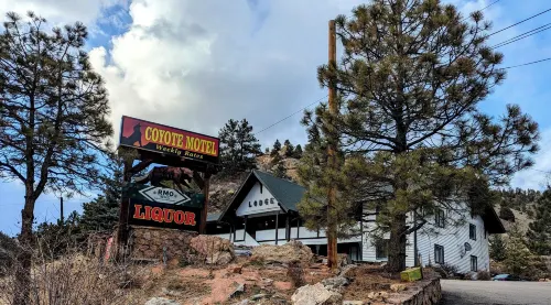 Coyote Motel West Hotels in Black Hawk