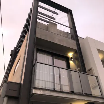 Timber Door Luxury Accommodation Geelong