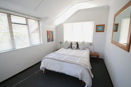 Moonriver Self Catering Отели в г. Кеурбоомстран