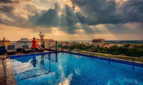 Khách Sạn Cozy Savvy Boutique Hội An