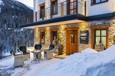 Laret Private Boutique Hotel - Adults Only Отели в г. Замнаун